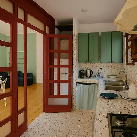 Aurelio APT - Homkeey Apartments-2